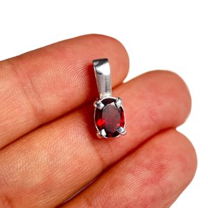 GARNET PENDANT, faceted gem, sterling silver