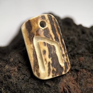 BOUTIQUE VIKING AVEC PENDENTIFS