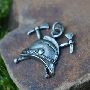 Ancien casque de pompier, pendentif, zinc