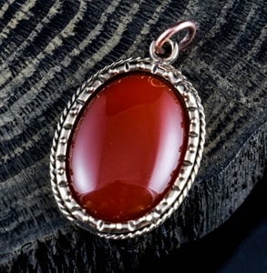 AGATE - RED, LARGE, BRONZE, PENDANT - BRONZE HISTORICAL JEWELS{% if kategorie.adresa_nazvy[0] != zbozi.kategorie.nazev %} - JEWELLERY - BRONZE, ZINC{% endif %}