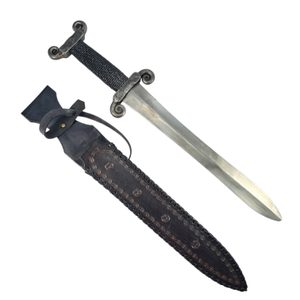 Glas Gaibhnenn, Celtic dagger/sword