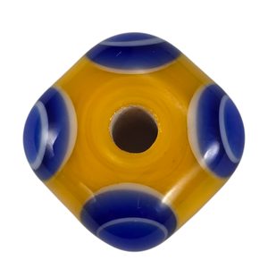 Perle celtique en verre à double décor oculé, réplique de la période de Hallstatt.