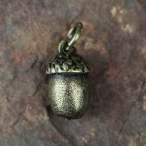 ACORN, OAK PENDANT, ZINC, ANTIQUE BRASS - ALL PENDANTS, OUR PRODUCTION{% if kategorie.adresa_nazvy[0] != zbozi.kategorie.nazev %} - JEWELLERY - BRONZE, ZINC{% endif %}