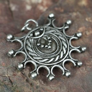 DEVANA, SLAVIC SOLAR PENDANT, ZINC, ANTIQUE SILVER - ALL PENDANTS, OUR PRODUCTION{% if kategorie.adresa_nazvy[0] != zbozi.kategorie.nazev %} - JEWELLERY - BRONZE, ZINC{% endif %}