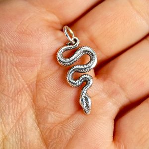 SERPENT, pendentif en argent