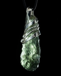 LOCENIA- MOLDAVITE, STERLING SILVER PENDANT - MOLDAVITES, CZECH{% if kategorie.adresa_nazvy[0] != zbozi.kategorie.nazev %} - SILVER JEWELLERY{% endif %}