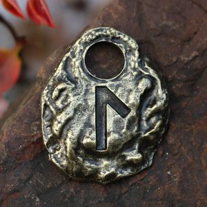 LAGUZ - RUNE PENDANT ANTIQUE BRASS - RUNE PENDANTS{% if kategorie.adresa_nazvy[0] != zbozi.kategorie.nazev %} - JEWELLERY - BRONZE, ZINC{% endif %}