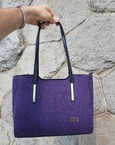 BRID SHOULDER BAG, PURPLE, WOOL - WOOLEN HANDBAGS & BAGS{% if kategorie.adresa_nazvy[0] != zbozi.kategorie.nazev %} - WOOLEN PRODUCTS, IRELAND{% endif %}