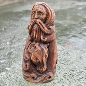 Manannán mac Lir, carved statue