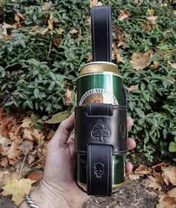 SKULL, Dosenhalter aus Leder