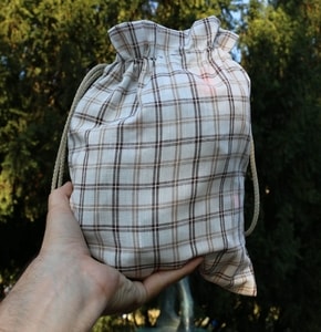 SAC POUR LES HERBES - BOUTONS EN ÉTAIN ET SACS EN TISSUS{% if kategorie.adresa_nazvy[0] != zbozi.kategorie.nazev %} - COSTUMES, CHAUSSURES{% endif %}