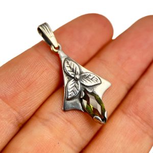 SHAMROCK, silver pendant, moldavite