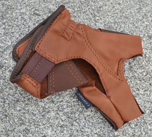 ARCHERY GLOVE, fine leather