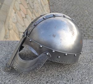 EINAR CASQUE DE VIKING, DÉCORÉ 1.5MM - CASQUES VIKINGS ET À NASALE{% if kategorie.adresa_nazvy[0] != zbozi.kategorie.nazev %} - ARMURES ET BOUCLIERS{% endif %}