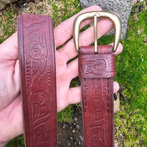 Oiseau-tonnerre, ceinture en cuir cognac