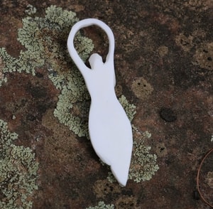 MOTHER EARTH, VENUS, CARVED BONE PENDANT - CELTIC PENDANTS{% if kategorie.adresa_nazvy[0] != zbozi.kategorie.nazev %} - JEWELLERY - BRONZE, ZINC{% endif %}