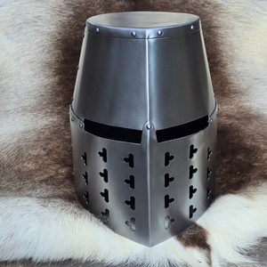 Heaume germanique du xiii siècle