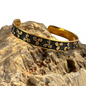MERIDA, celtic bangle with triskelions