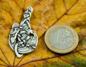 Mac Tíre, Celtic Wolf, silver pendant