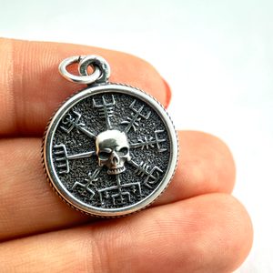 VEGVÍSIR SKULL - Isländische Rune, Anhänger Silber 925