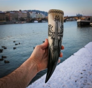 HEAVY METAL, DRINKING HORN - 0.3 L - DRINKING HORNS{% if kategorie.adresa_nazvy[0] != zbozi.kategorie.nazev %} - HORN PRODUCTS{% endif %}