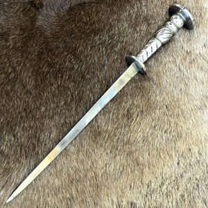 Rondel Dagger, Panzerstecher type, XV. century