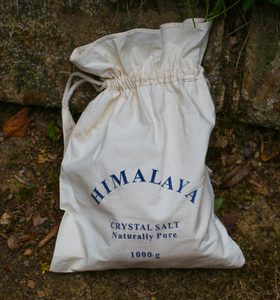 CRISTAL DE SEL DE L'HIMALAYA 1000G - PRODUITS MINÉRAUX, BIJOUX{% if kategorie.adresa_nazvy[0] != zbozi.kategorie.nazev %} - MINÉRAUX, FOSSILES{% endif %}