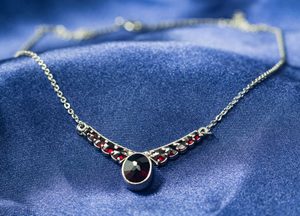 LORINA, GARNET, CZECH JEWEL, NECKLACE - GARNET JEWELRY - CZECH MADE{% if kategorie.adresa_nazvy[0] != zbozi.kategorie.nazev %} - SILVER JEWELLERY{% endif %}