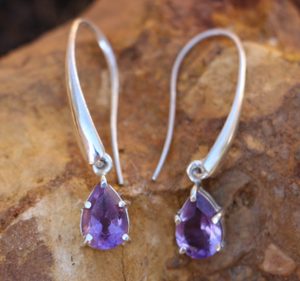 SINOPE EARRINGS, SILVER AND AMETHYST - EARRINGS{% if kategorie.adresa_nazvy[0] != zbozi.kategorie.nazev %} - SILVER JEWELLERY{% endif %}