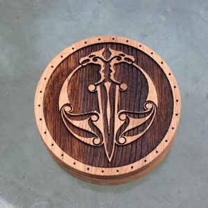 Oak jewelry box for bracelets
