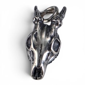 Crâne de chevreuil, pendentif en argent Ag 925