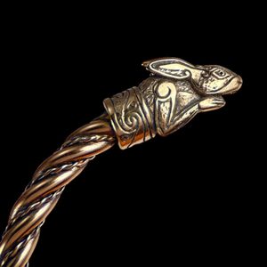 Irish hare, bracelet, bronze