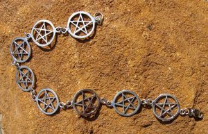 PENTACLES, SILVER BANGLE, AG 925 - JEWELLERY AND PENDANTS{% if kategorie.adresa_nazvy[0] != zbozi.kategorie.nazev %} - MAGIC{% endif %}