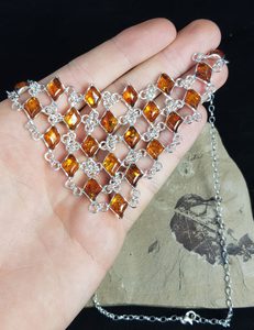 REGINA, AMBER, NECKLACE, STERLING SILVER - AMBER JEWELRY{% if kategorie.adresa_nazvy[0] != zbozi.kategorie.nazev %} - SILVER JEWELLERY{% endif %}