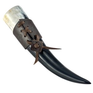 DRINKING HORN HOLDER - Celtica, brown