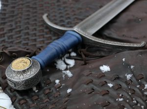 DOMO ET PATRIA ETCHED SINGLE-HANDED MEDIEVAL SWORD FULL TANG - ÉPÉES MÉDIÉVALES{% if kategorie.adresa_nazvy[0] != zbozi.kategorie.nazev %} - ARMURERIE: LES ARMES{% endif %}