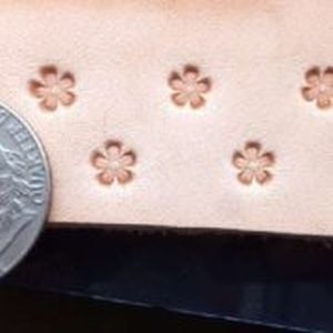 SMALL BLOSSOM, leather stamp