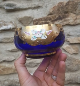 SYBIL - BOWL, CZECH GLASS, HIGH ENAMEL - HISTORICAL GLASS{% if kategorie.adresa_nazvy[0] != zbozi.kategorie.nazev %} - CERAMICS, GLASS{% endif %}