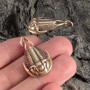 Trilobit-Anhänger aus Bronze