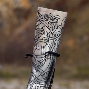 RINGERIKE - Dragon, carved drinking horn