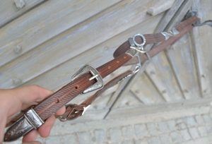 RAPIER BELT HANGER, NOBLE - SWORD ACCESSORIES, SCABBARDS{% if kategorie.adresa_nazvy[0] != zbozi.kategorie.nazev %} - WEAPONS - SWORDS, AXES, KNIVES{% endif %}