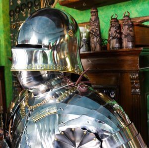 CUSTOM SUIT OF ARMOUR WITH SALLET, POLISHED, 1.5 MM - SUITS OF ARMOUR{% if kategorie.adresa_nazvy[0] != zbozi.kategorie.nazev %} - ARMOUR HELMETS, SHIELDS{% endif %}