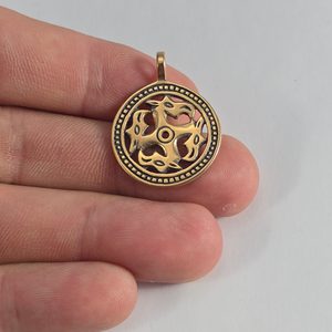 Soleil zoomorphe - Moravia Magna, pendentif en bronze, petit