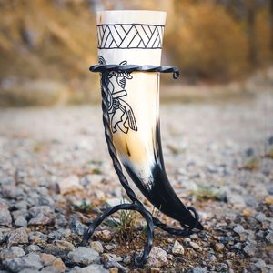 Huginn and Muninn, vendel drinking horn