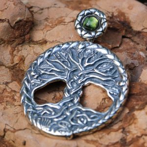 CELTIC OAK SACRED TREE OF LIFE PENDANT SILVER AND MOLDAVITE - MOLDAVITES, CZECH{% if kategorie.adresa_nazvy[0] != zbozi.kategorie.nazev %} - SILVER JEWELLERY{% endif %}