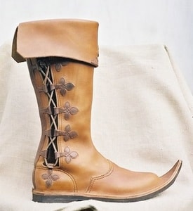KNIGHT SHOES with decorative lacing