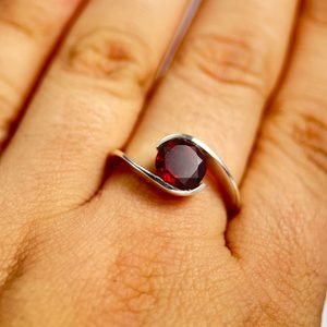 THEBES, ring, garnet silver 925/1000