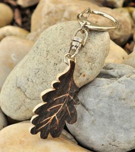 CARVED OAK LEAF KEYCHAIN, ANTLER - VIKING PENDANTS{% if kategorie.adresa_nazvy[0] != zbozi.kategorie.nazev %} - JEWELLERY - BRONZE, ZINC{% endif %}