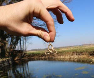 TRIQUETRA, Keltischer Anhänger, Bronze