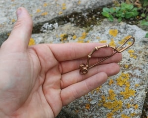 ANCIENT FIBULA, BROOCH IX. - COSTUME BROOCHES, FIBULAE{% if kategorie.adresa_nazvy[0] != zbozi.kategorie.nazev %} - JEWELLERY - BRONZE, ZINC{% endif %}